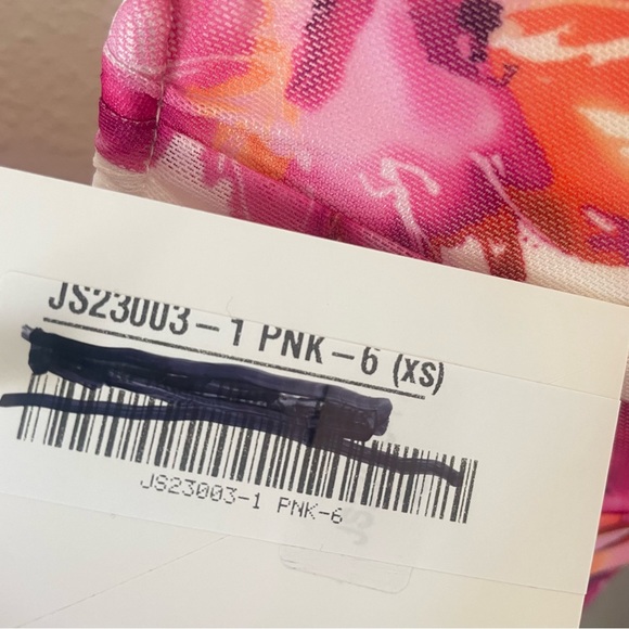 Hello Molly It’s Your World Dress - Picture 8 of 9